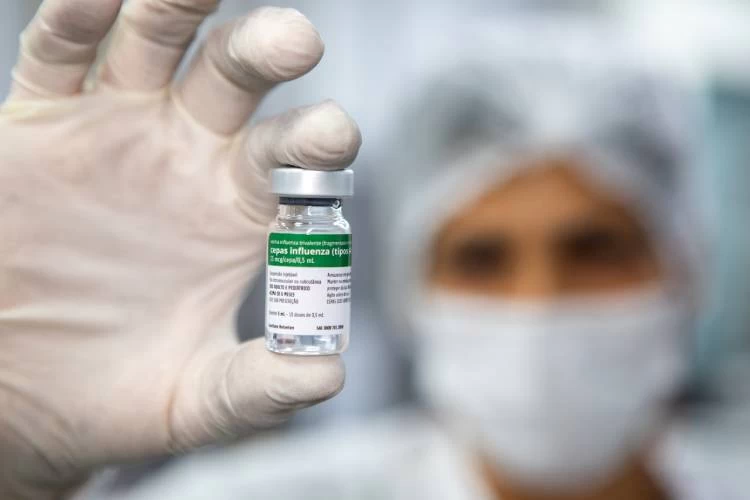 Butantan entrega primeiro lote de 19,8 milhões de doses para imunização contra a gripe no SUS