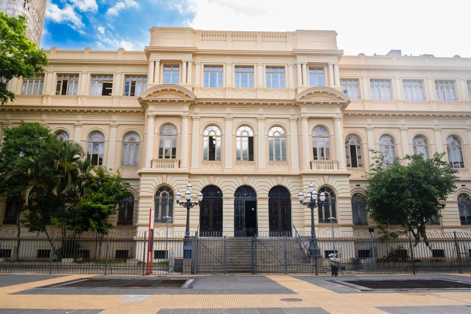 Educação de SP terá concurso para 5 mil vagas de professores; saiba mais
