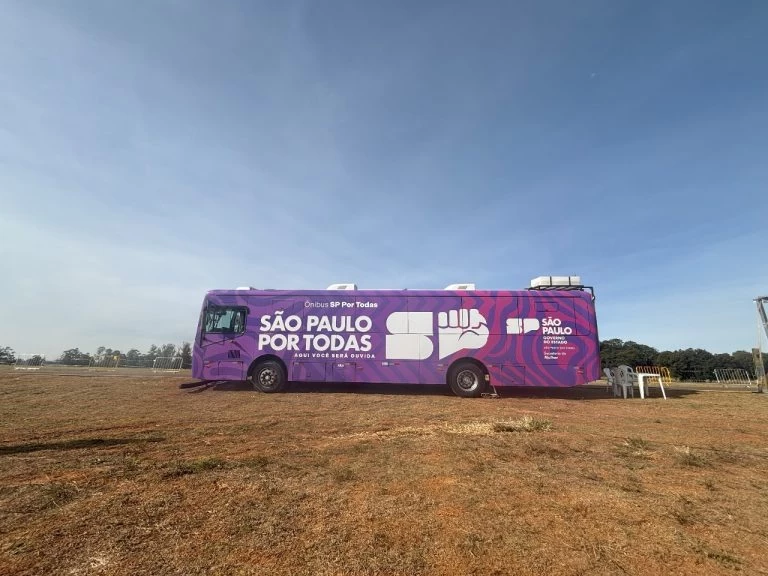 Governo de SP amplia proteção da mulher no Carnaval com unidade móvel da DDM, mais policiamento e ações educativas