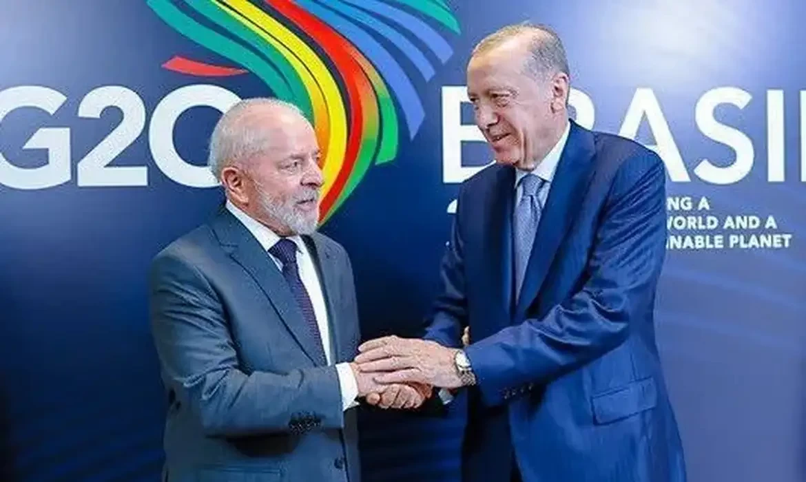 Lula e Erdogan combinam criação de conselho entre Brasil e Turquia