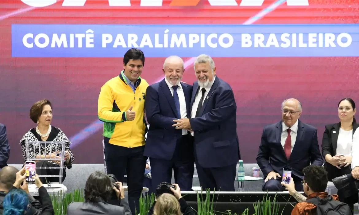 Lula pede que projeto da Universidade do Futebol englobe mais esportes