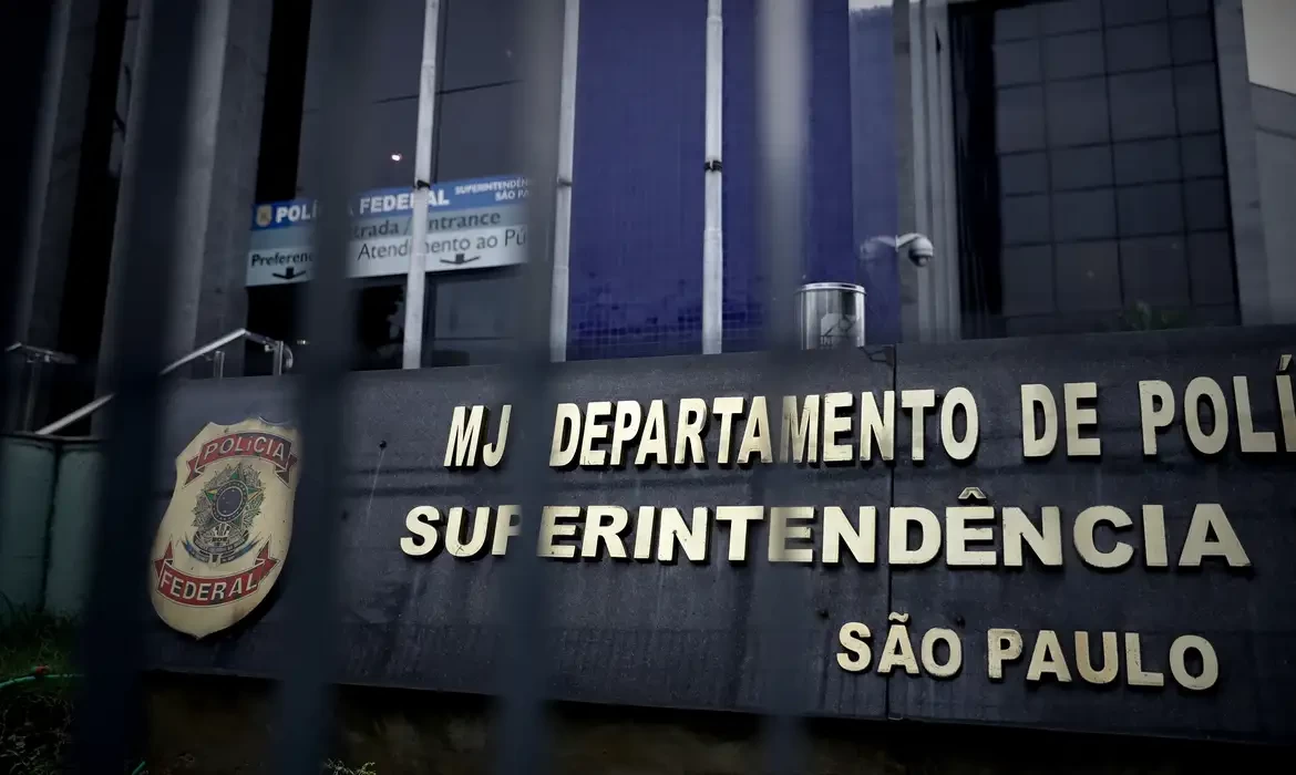 Pai de Daniel Vorcaro é preso na 6ª fase da operação Compliance Zero