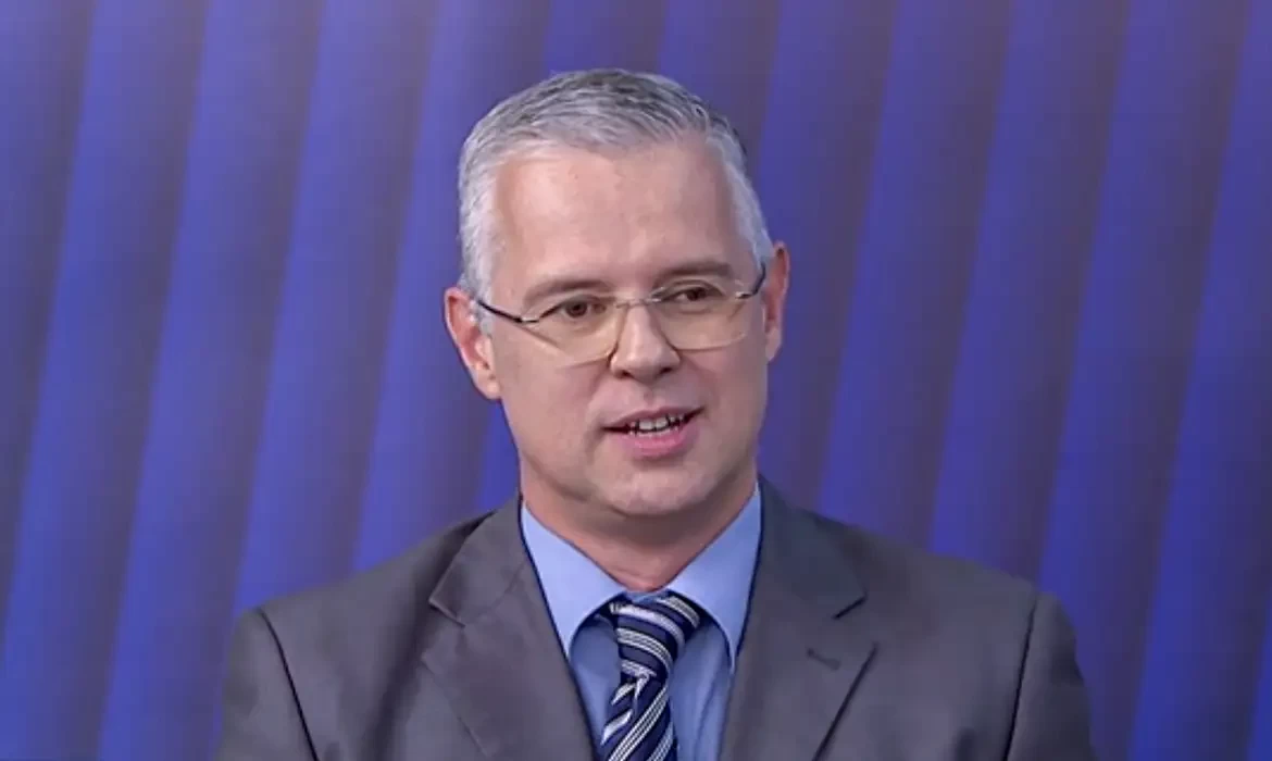 Prisão de militares revela amadurecimento democrático, diz historiador