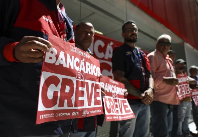 Bancários fazem paralisação nacional de 24 horas nesta quinta-feira