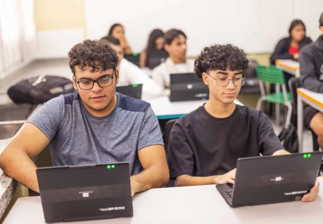 Bolsa de estágio para estudantes do ensino médio tem 2.565 vagas em São Paulo; confira o valor para cada curso