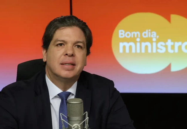 Governo diz que conectará 100% das escolas até fim de 2026