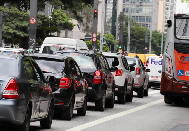 Licenciamento é obrigatório para placas de final 5 e 6 em setembro em SP; veja calendário