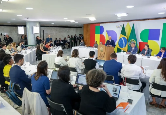 Lula afirma que vai vetar PL da Dosimetria