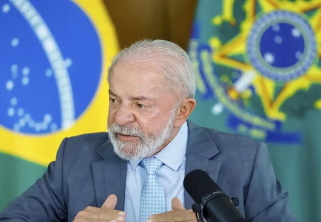 Lula envia ao Congresso projeto de lei pelo fim da escala 6x1