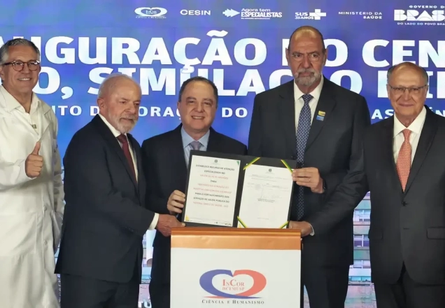 Lula sanciona lei do marco regulatório da vacina contra o câncer