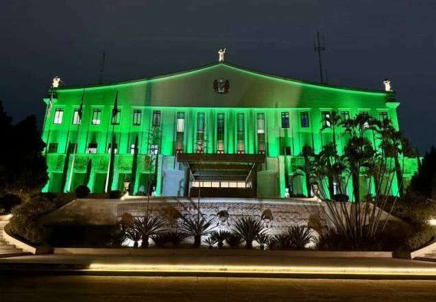 Palácio dos Bandeirantes recebe iluminação verde em apoio à campanha de conscientização sobre glaucoma