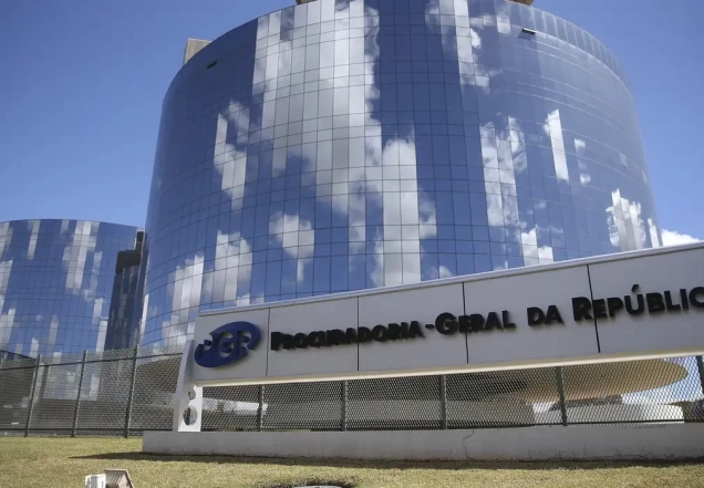 PGR deve se manifestar sobre supostas conversas entre Vorcaro e Moraes