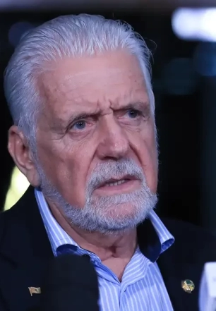 Apuração da PF acusa Jaques Wagner de receber vantagens; senador nega
