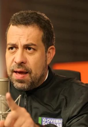 Boulos volta a criticar “terrorismo econômico” contra fim da 6 por 1