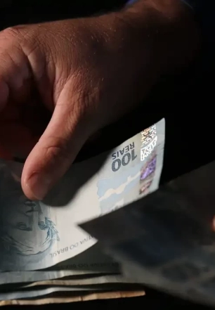 Brasileiros sacaram em abril R$ 482,8 milhões esquecidos em bancos