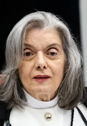 Cármen Lúcia: Judiciário deve buscar credibilidade, não popularidade