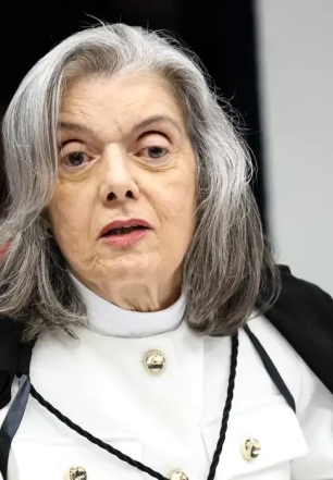 Cármen Lúcia vota para condenar Eduardo Bolsonaro por difamação