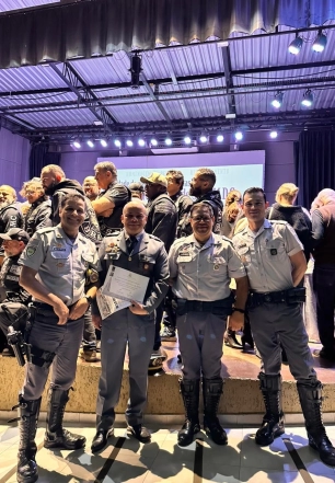 Comandante Interino da 3ª Companhia Recebe Medalha 
