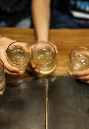 Consumo de álcool durante tratamento psiquiátrico pode oferecer risco à saúde