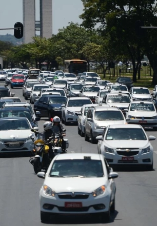 Crédito para carros de aplicativo tem teto elevado para R$ 200 mil