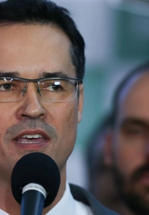 Deltan paga indenização a Lula por PowerPoint da Lava Jato