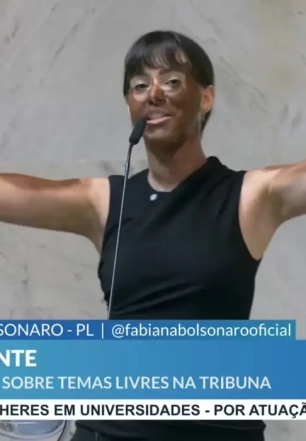 Deputados pedem cassação de Fabiana Bolsonaro por blackface na Alesp