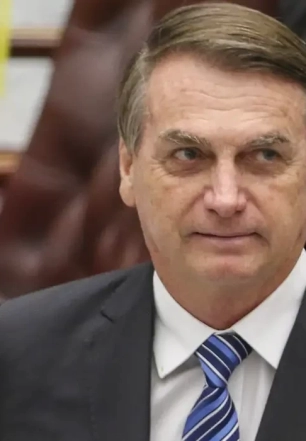 Exército entrega armas de Bolsonaro à PF e informa falta de duas