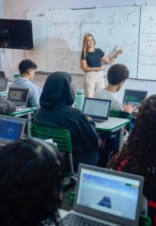 Governo de SP abre processo seletivo para professores de Ensino Fundamental e Médio