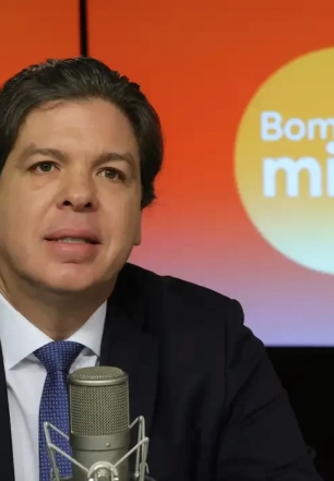 Governo diz que conectará 100% das escolas até fim de 2026