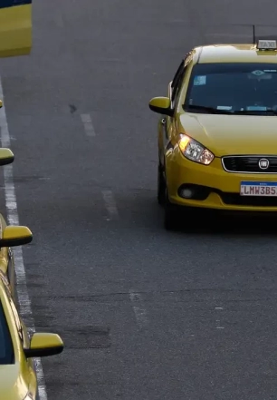 Governo publica MP que destina R$ 30 bi a taxistas e motoristas de app