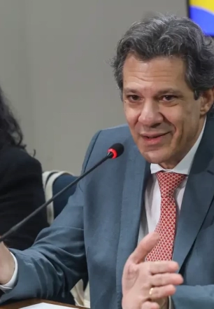 Haddad pede que Congresso enfrente problema dos supersalários