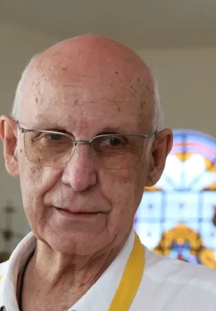 Igreja manda padre Júlio deixar de transmitir missas na internet