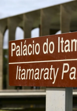 Itamaraty acusa Milei de tentar interferir na eleição brasileira