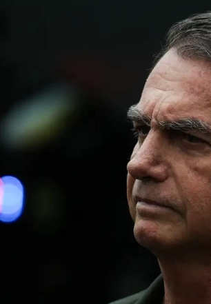 Laudo da PF descarta necessidade de hospitalização para Bolsonaro