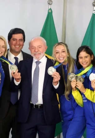 Lula anuncia criação de universidade dos esportes