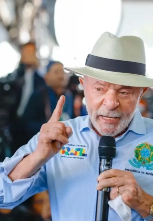 Lula diz sonhar em reverter privatizações de empresas estratégicas