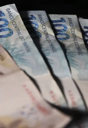 Mais de 141 mil ainda não sacaram abono salarial; veja como consultar