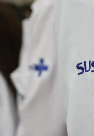 Março Azul: exames para rastrear câncer de intestino triplicam no SUS