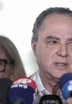 Médico diz que Lula retirou lesão e deve repousar nos próximos dias