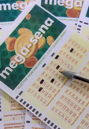 Mega-Sena acumula e prêmio principal vai para R$ 12 milhões
