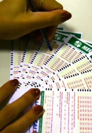 Mega-Sena acumula novamente e prêmio principal vai para R$ 62 milhões