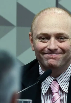 Moraes homologa redução da pena de hacker após aprovação no Enem