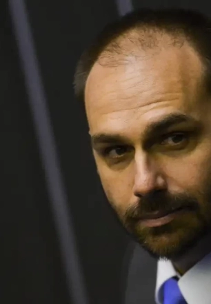 Moraes manda notificar Eduardo Bolsonaro sobre abertura de ação penal