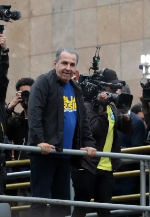 Moraes vota por tornar Malafaia réu por ofensa ao Comando do Exército