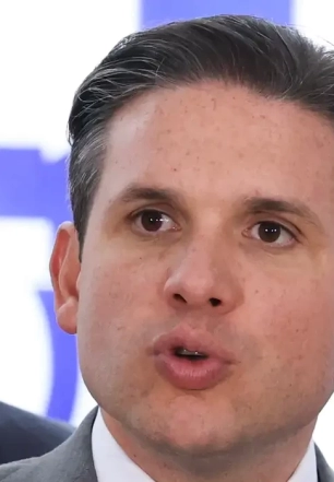 Motta diz que fim da escala 6x1 será debatida por meio de PEC