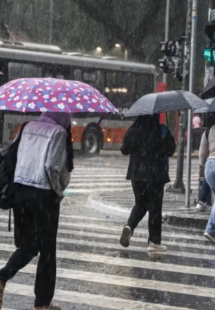 Norte e Sudeste devem começar semana com chuva forte, prevê Inmet