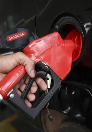 Nova lei aumenta penas para furto e roubo de combustíveis