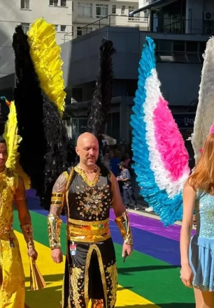 Parada do Orgulho LGBT+ leva cores e vibração à Avenida Paulista