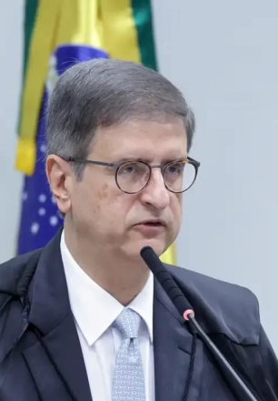 PGR apresenta parecer contrário à prisão domiciliar para Bolsonaro