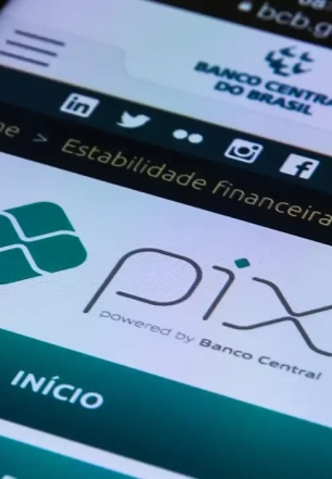 Pix por aproximação passa a mostrar saldo antes do pagamento